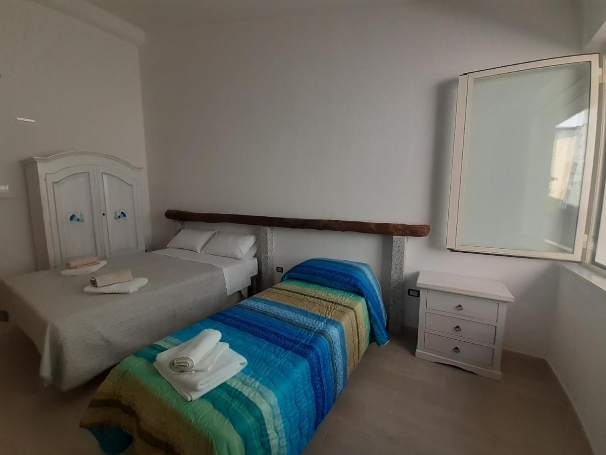 Bed And Breakfast Murales Orgosolo Exterior foto