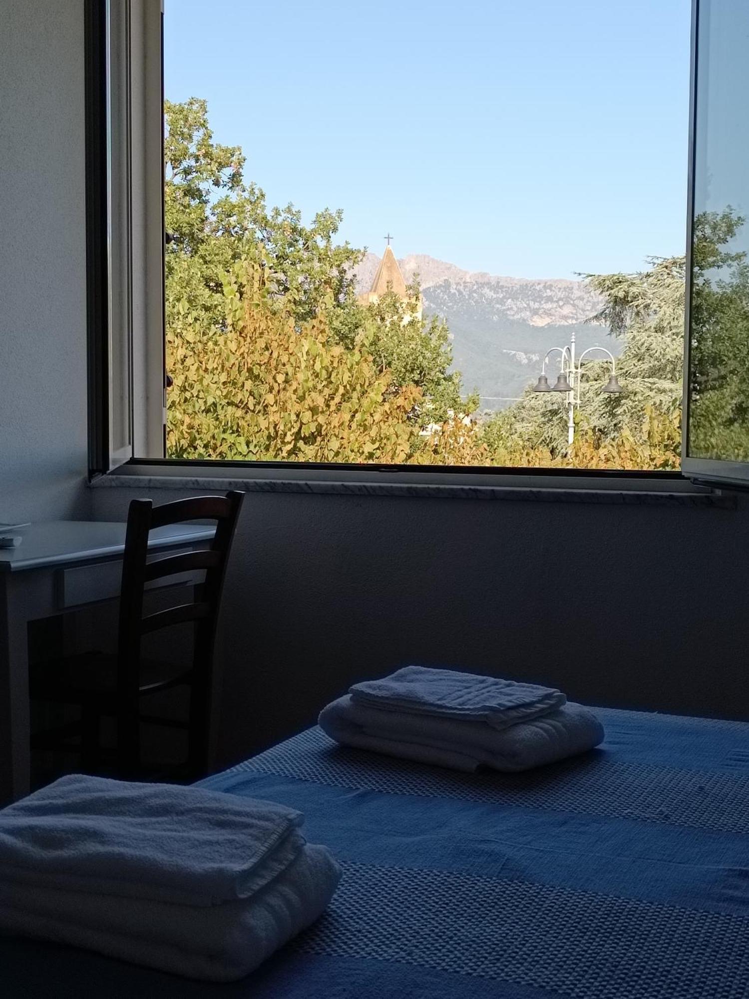 Bed And Breakfast Murales Orgosolo Exterior foto
