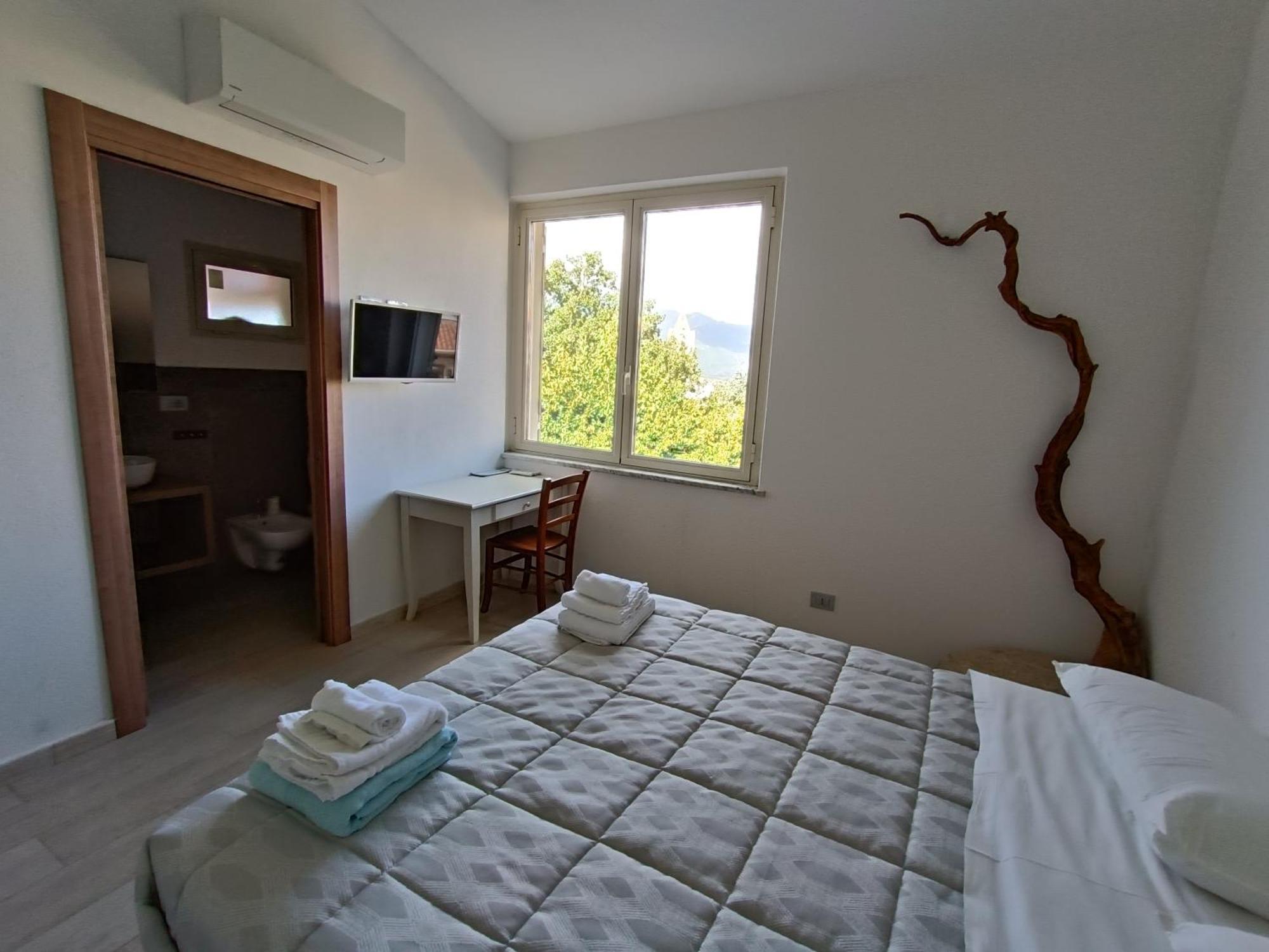 Bed And Breakfast Murales Orgosolo Habitación foto